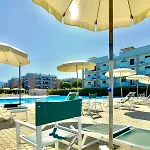 Isa - For 6 Peoplein Mirto&corbezzolo Aparthotel 3*